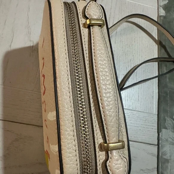 Famous Cream Leather Crossbody Bag - Picture 3 of 16